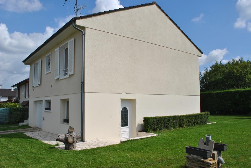 2 Bed House Near Disneyland Paris Montry Exterior photo